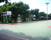 室外籃球場